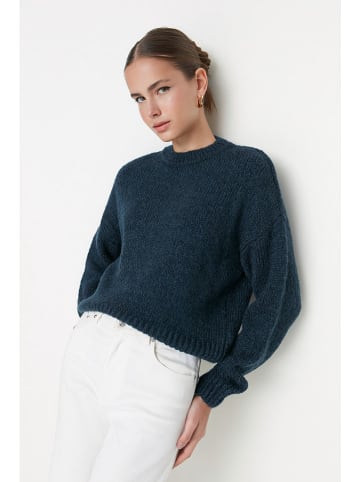 trendyol Pullover in Grün