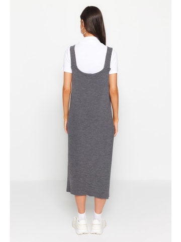 trendyol Strickkleid in Grau