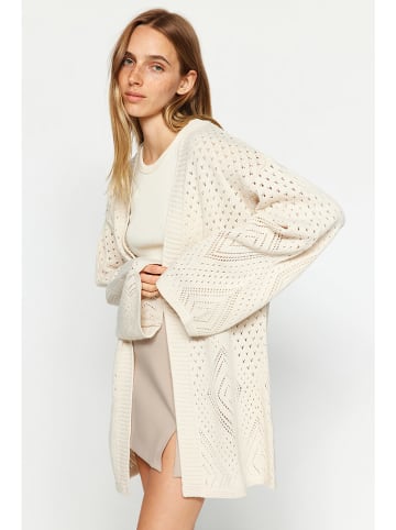 trendyol Cardigan in Creme