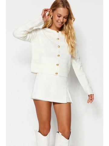 trendyol Cardigan in Creme