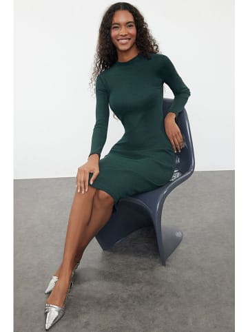 trendyol Kleid in Grün
