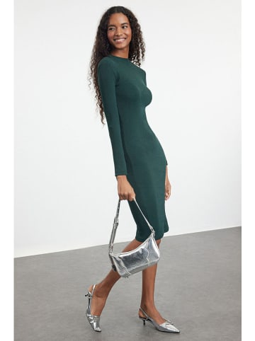 trendyol Kleid in Grün