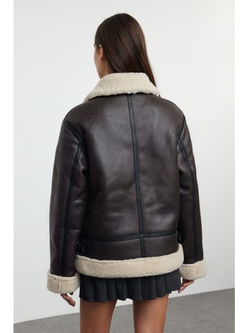 trendyol Winterjas donkerbruin/beige