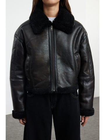trendyol Kunstlederjacke in Schwarz