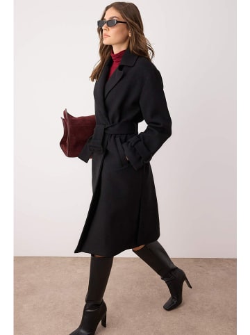 trendyol Tussenmantel zwart