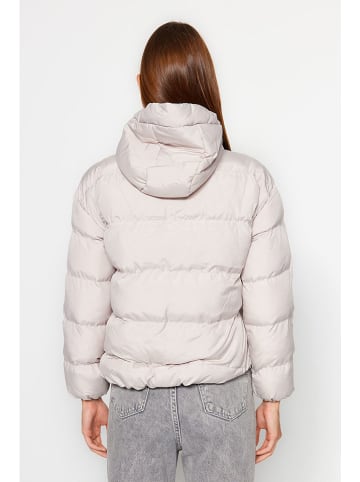 trendyol Winterjacke in Creme