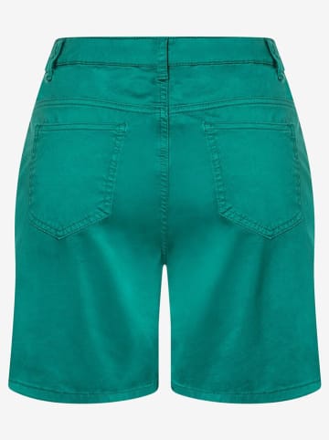 More & More Shorts in Grün
