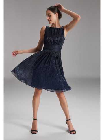 SWING Sukienka w kolorze granatowym