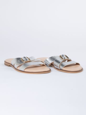 JOLANA & FENENA Leder-Pantoletten in Silber