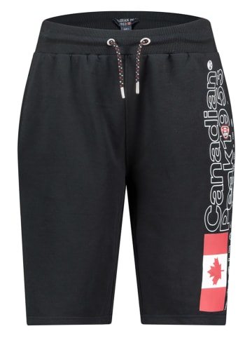 Canadian Peak Bermudy dresowe "Pogoeak" w kolorze czarnym