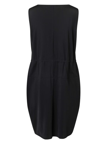 Timezone Sukienka w kolorze czarnym