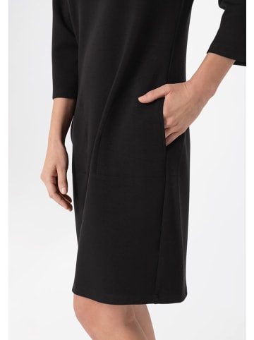 Timezone Kleid in Schwarz