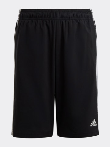 adidas Trainingsshorts in Schwarz