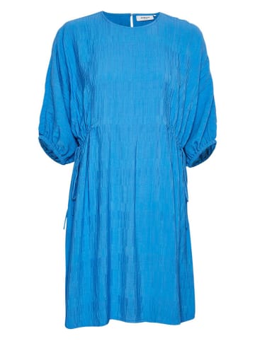 MOSS COPENHAGEN Sukienka "Amalia" w kolorze niebieskim