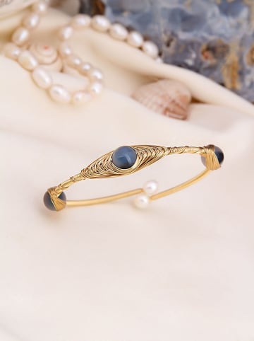 Pierres de Jade Vergold. Armspange mit Perlen und Edelsteinen