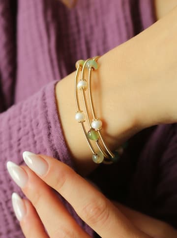Pierres de Jade Vergold. Armspange mit Perlen und Edelsteinen