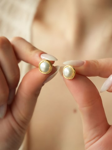 Pierres de Jade Pozłacane kolczyki-wkrętki z perłami