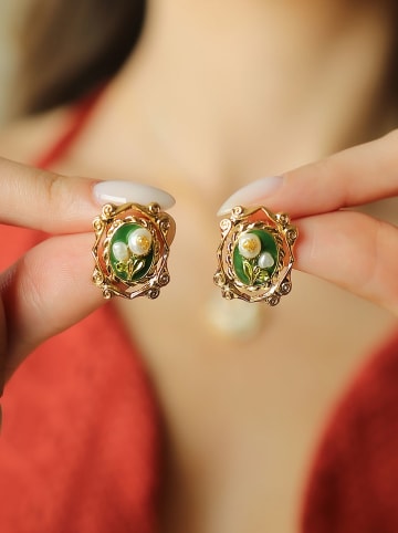 Pierres de Jade Vergold. Ohrstecker mit Perlen