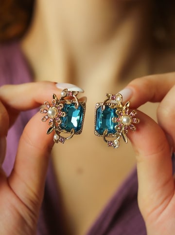 Pierres de Jade Vergold. Ohrstecker mit Perlen und Edelsteinen