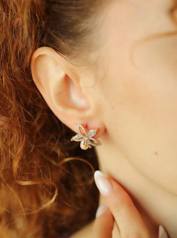 Pierres de Jade Vergold. Ohrstecker mit Perlen und Edelsteinen