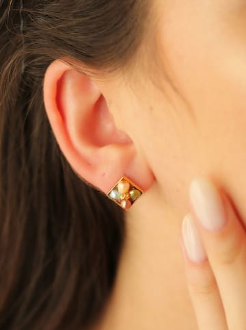 Pierres de Jade Vergold. Ohrstecker mit Perlen