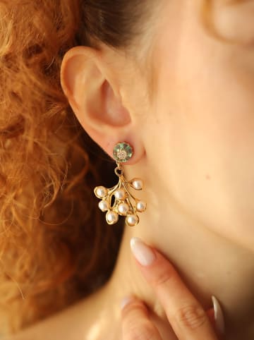 Pierres de Jade Pozłacane kolczyki-wkrętki z perłami