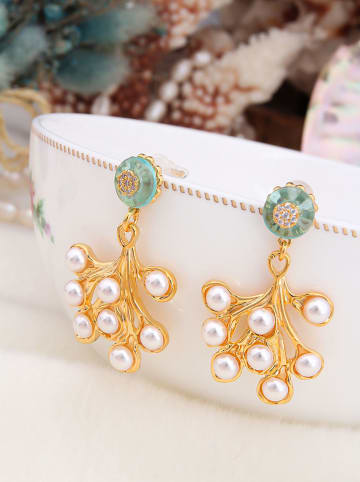 Pierres de Jade Vergold. Ohrstecker mit Perlen