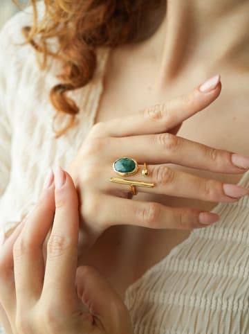 Pierres de Jade Vergold. Ring mit Edelstein