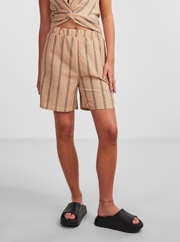 Pieces Shorts in Beige