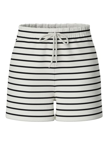 Pieces Sweatshorts in Weiß/ Schwarz