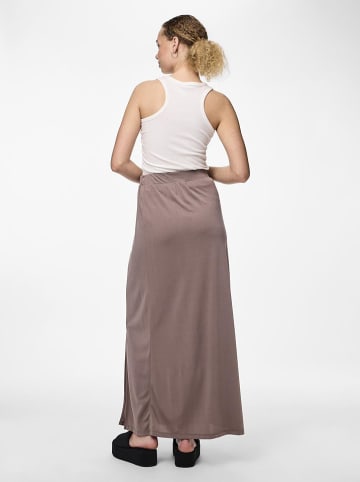 Pieces Rock in Hellbraun