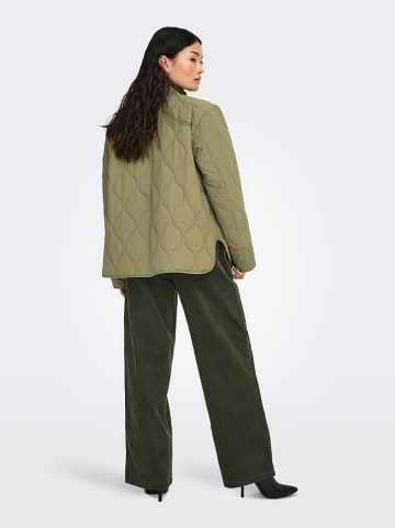 JDY Kurtka pikowana "Raya" w kolorze zielonym