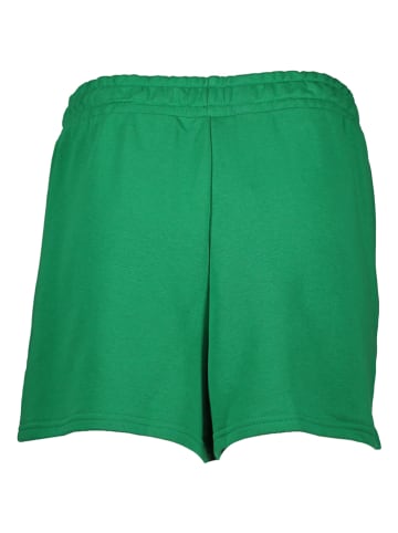 New Balance Sweatshorts "Essentials" in Grün