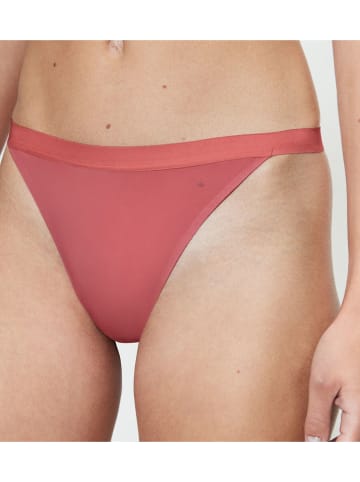 Triumph String "Smart Natural" in Beere