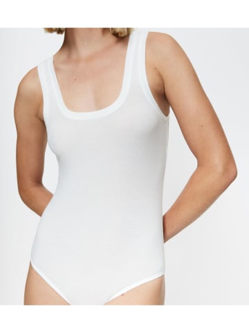 Triumph Body "Beauty Layers" w kolorze białym