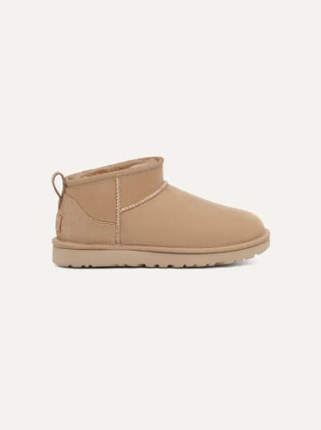 UGG Skórzane botki "Classic Ultra Mini" w kolorze beżowym