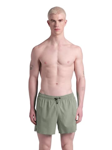 Arena Badeshorts in Oliv