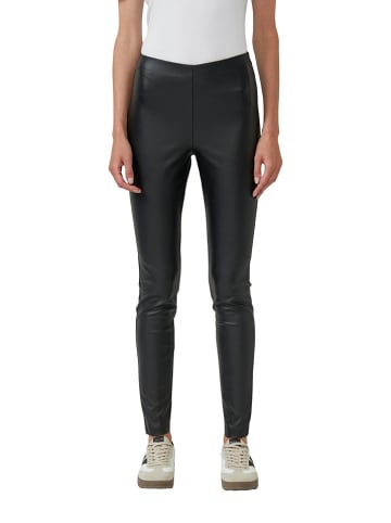 s.Oliver Kunstlederhose in Schwarz