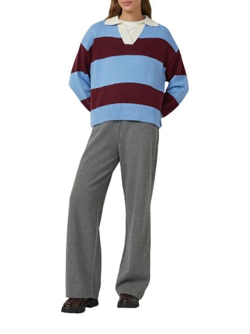 s.Oliver Spodnie w kolorze szarym