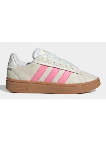 adidas Skórzane sneakersy "Grand Court Alpha 00s" w kolorze beżowym