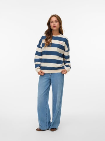 Vero Moda Sweatshirt in Blau/ Creme
