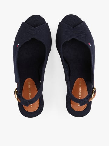 Tommy Hilfiger Sandały w kolorze granatowym na koturnie