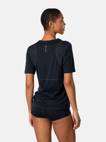KARI TRAA Trainingsshirt "Embla" in Dunkelblau
