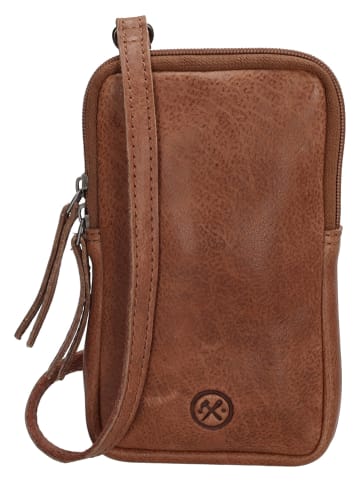 HIDE & STITCHES Leder-Handytasche in Cognac - (B)10 x (H)18 x (T)2,5 cm