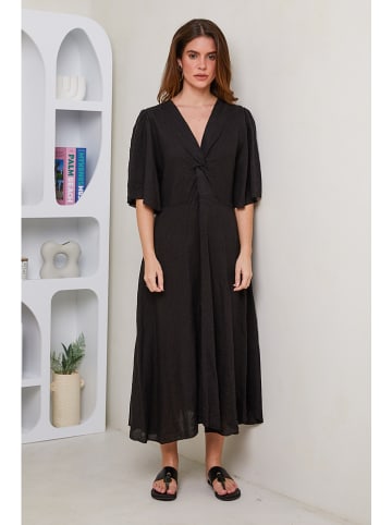Le Monde du Lin Lniana sukienka w kolorze czarnym
