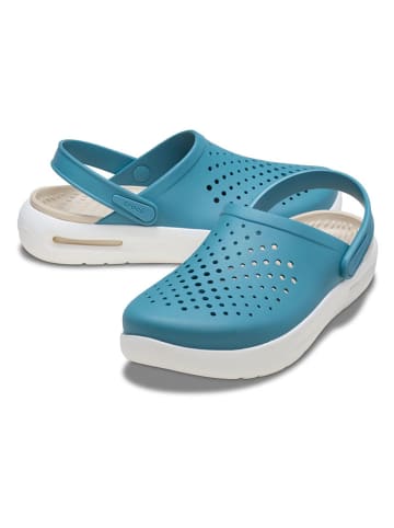 Crocs Chodaki w kolorze turkusowym