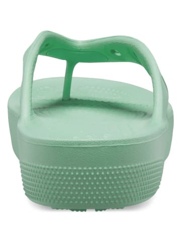 Crocs Japonki "Classic Platform" w kolorze zielonym