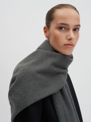 Someday Szal "Barula" w kolorze antracytowym