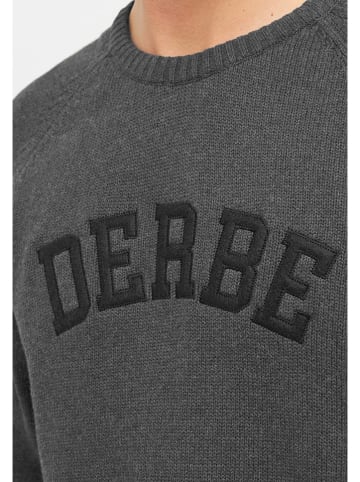 Derbe Pullover in Grau