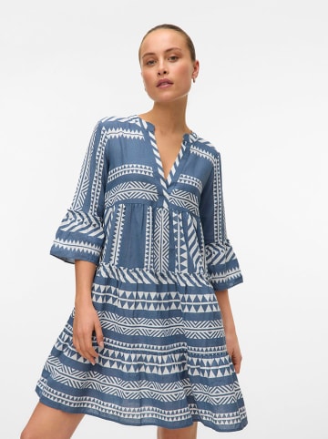 Vero Moda Kleid in Blau/ Weiß